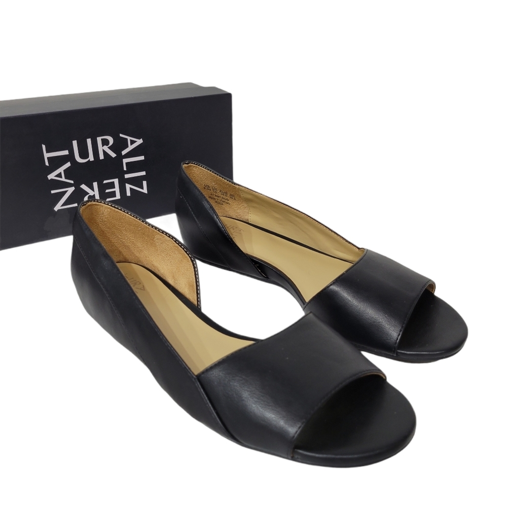NWT Naturalizer Roma Black Smooth Flats